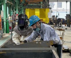 新卒の新入社員の指導風景を投稿します！
