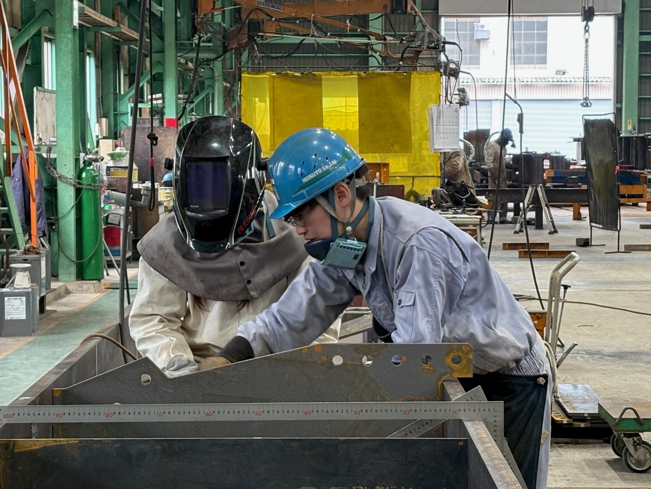 新卒の新入社員の指導風景を投稿します!